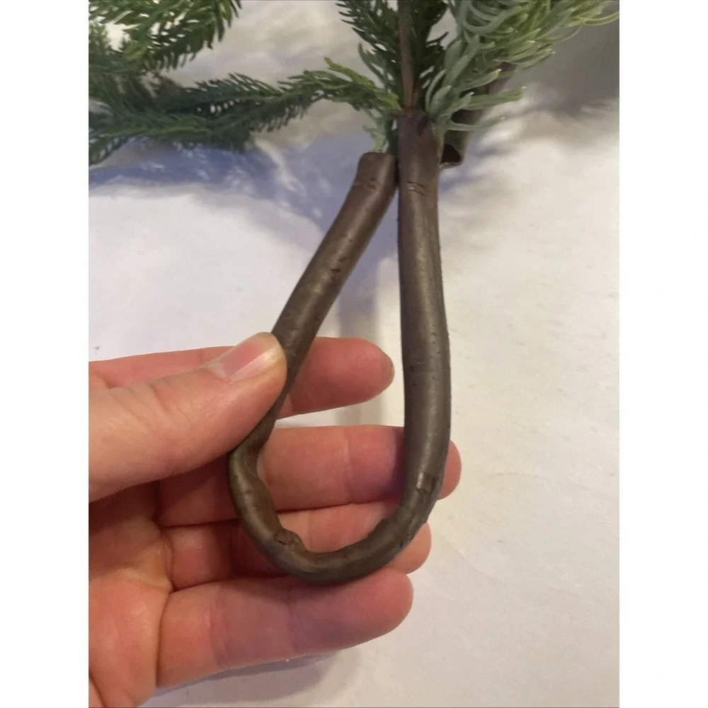 Lot Of Two 4ft Christmas Pine Garlands (Total Of 8ft)